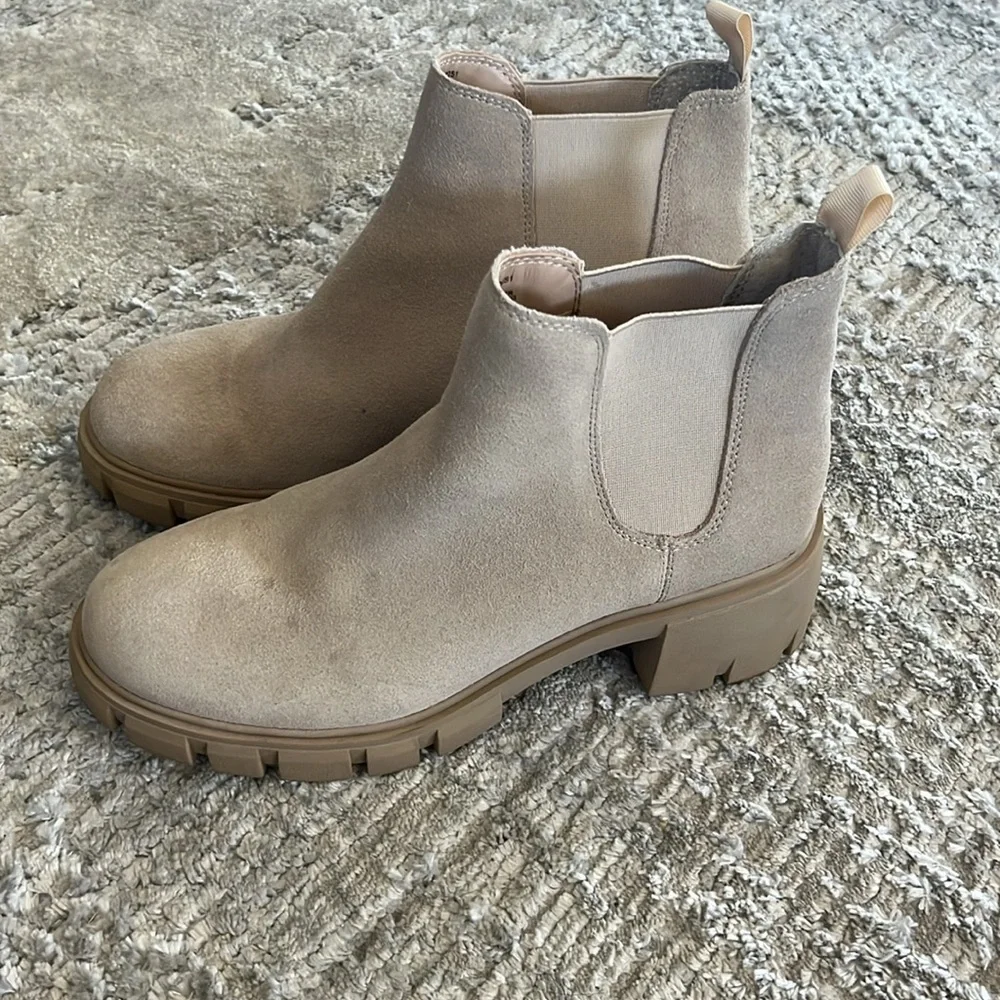 Steve Madden Howler Tan Leather Chelsea Ankle Boot Size 9 Chunky Heel Boho EUC